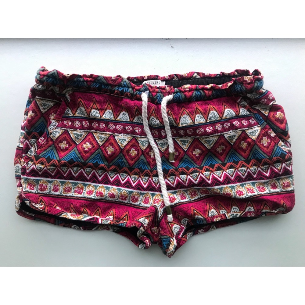 • printed shorts •